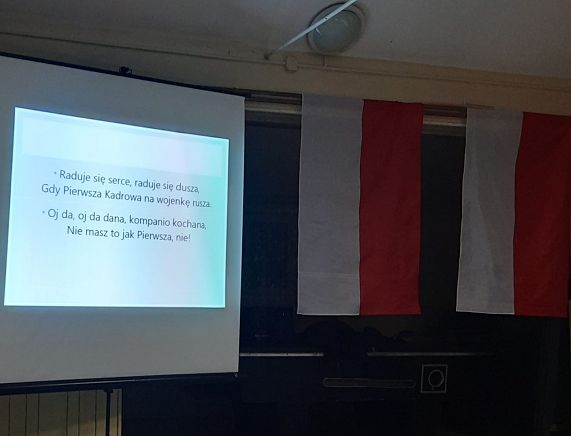 Ekran z pieśnią.jpg