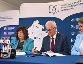 Podpisanie umowy przez Zastępcę Prezydenta Miasta Krosna Pana Bronisława Barana