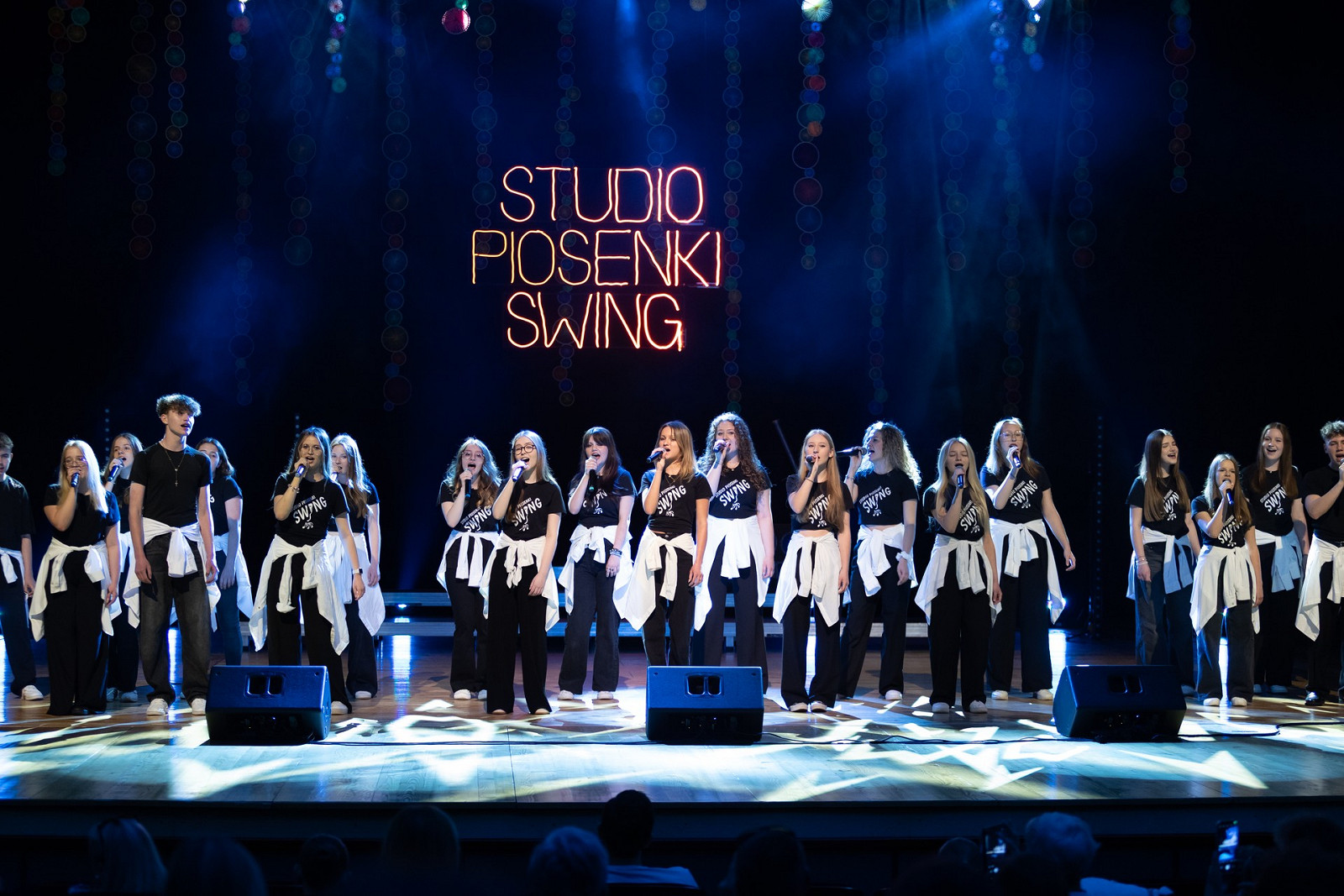 RCKP Zaduszki muzyczne 2025 Studio Piosenki Swing fot. Paweł Matelowski 1.JPG [418.20 KB]