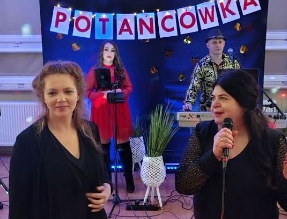 potańcówka walentynkowa miniatura.jpg