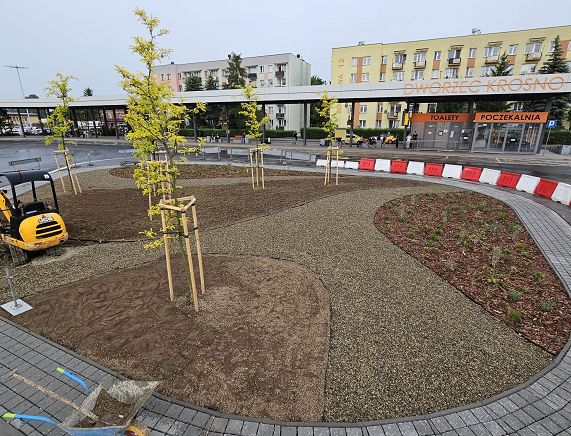zielona wyspa na dworcu