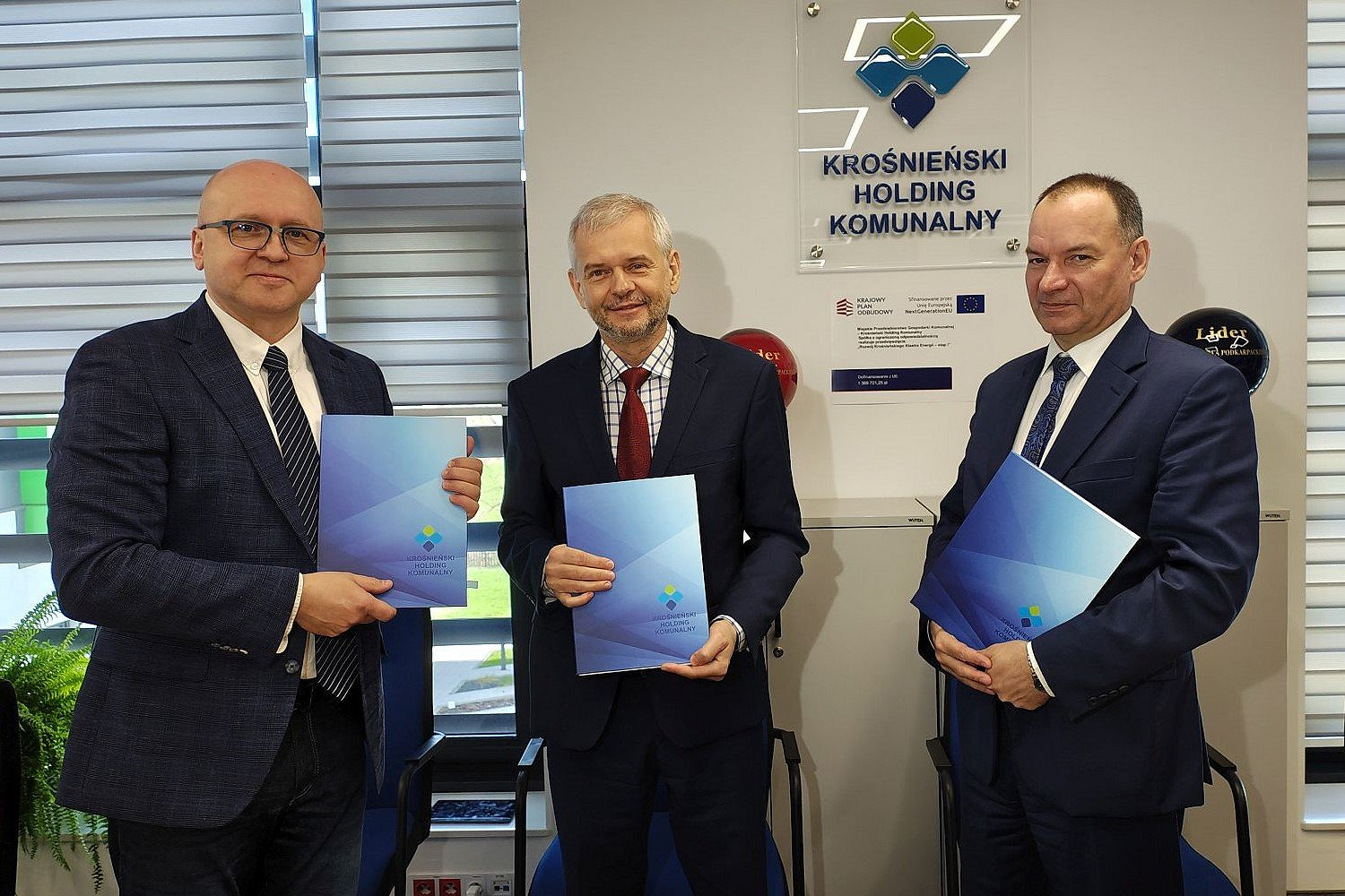 podpisanie umowy na realizację pierwszych projektów krośnieńskiego klastra energii.jpg [257.89 KB]