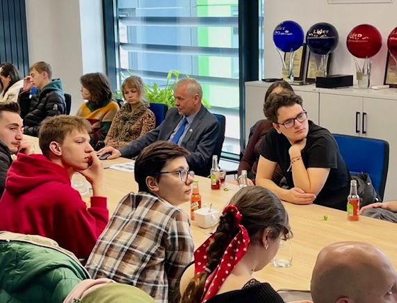 Młodzież z Europy odkrywa tajniki ekologii w Krośnieńskim Holdingu Komunalnym