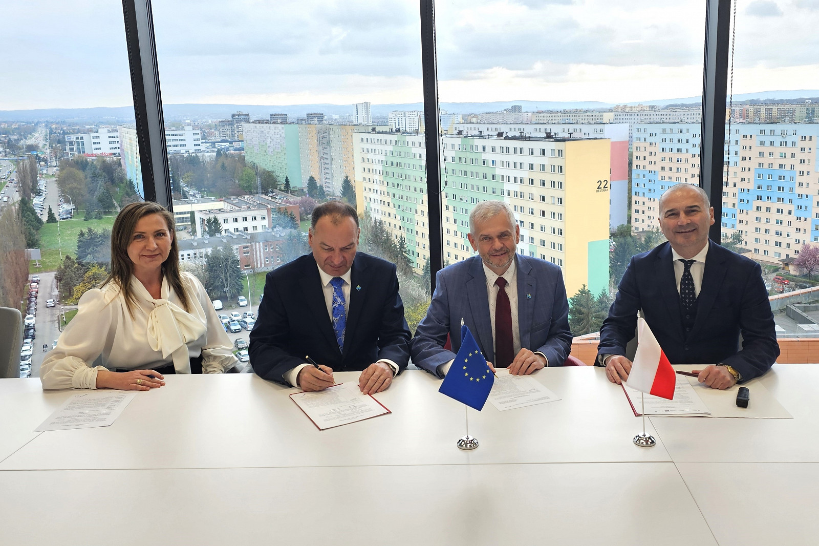 MPGK podpisanie umowy.jpg [1,004.13 KB]