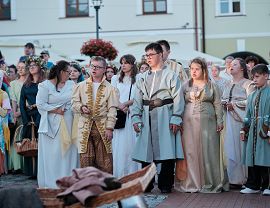 Święto Murów Krosna 2026 etiuda Magiczna Róża na zdj. Klaszcz Głośniej fot. Szymon Muszański.jpg