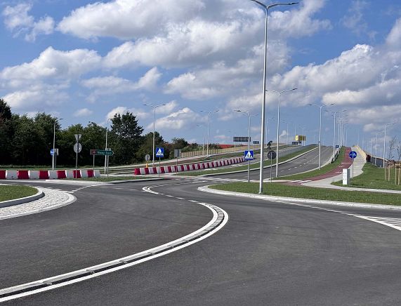Wiadukt i nowe rondo oddane do użytku. Krosno bliżej S-19